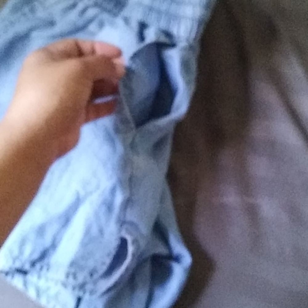 Shorts - Picture 3 of 3